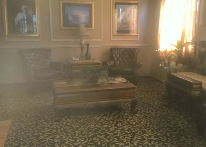 Plantation Hotel Lafayette